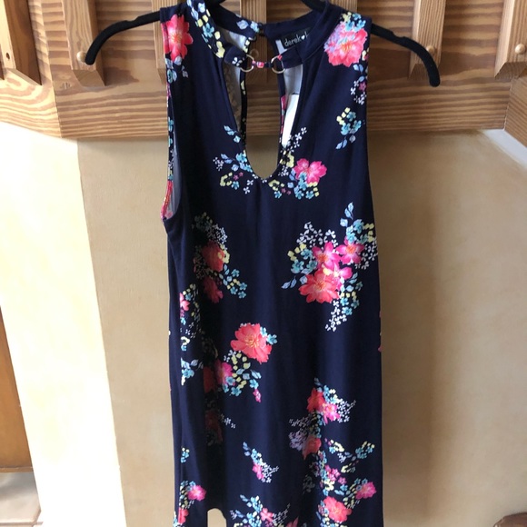 Derek Heart Floral Dress - Picture 3 of 9